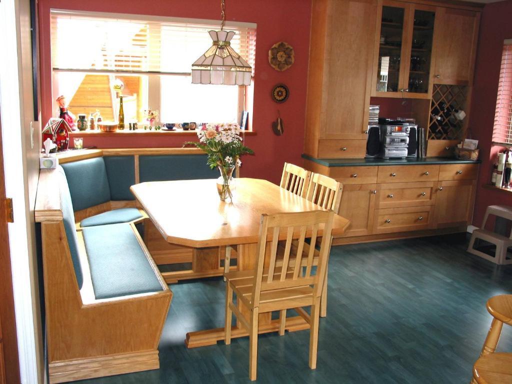 Greenwood Country Inn Pemberton Bagian luar foto