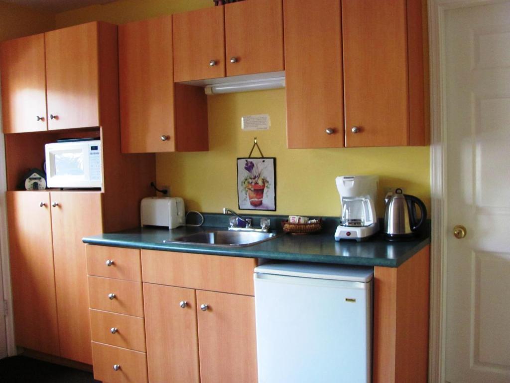 Greenwood Country Inn Pemberton Bagian luar foto